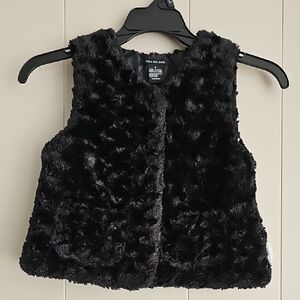 Calvin Klein Kids Girls Black Faux Fur Pocket Vest